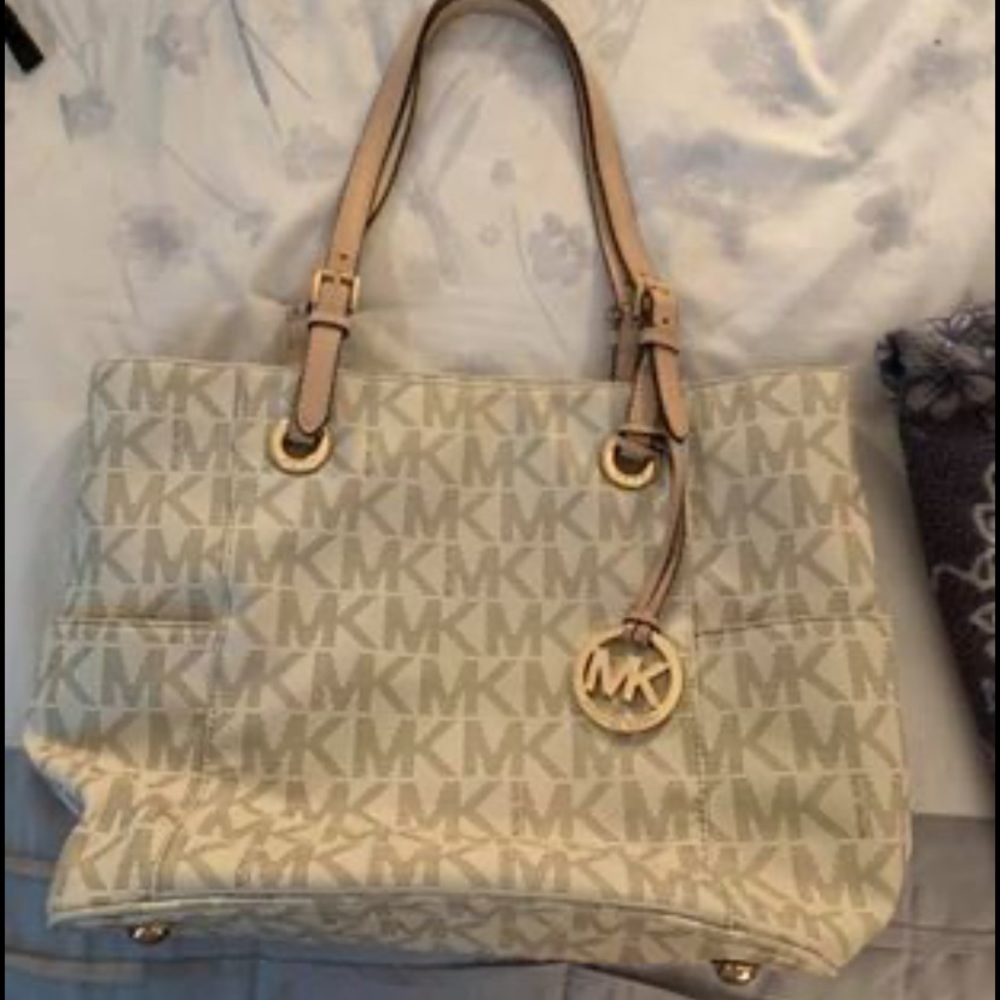Michael Kors purse